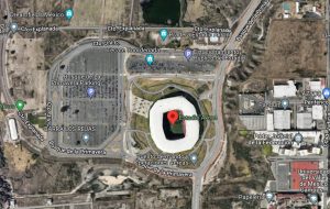 Guns N’ Roses quiere un quiropráctico. Imagen aérea del Estadio Akron en Guadalajara, México